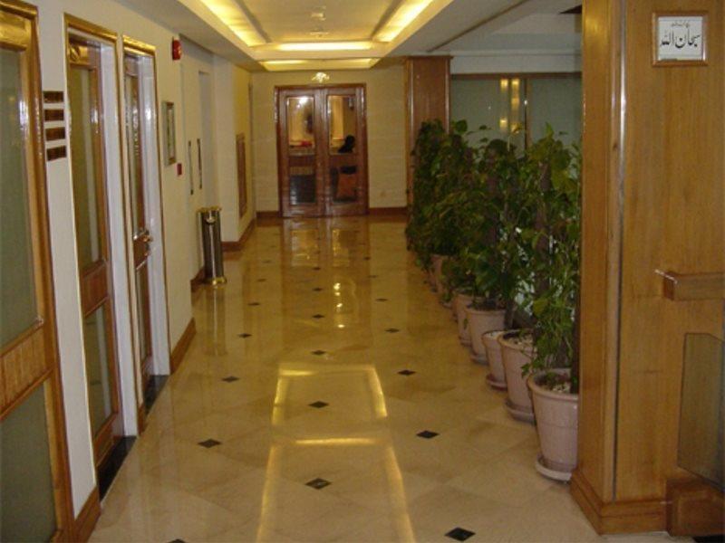 Hotel Crown Plaza Islamabad Exterior photo
